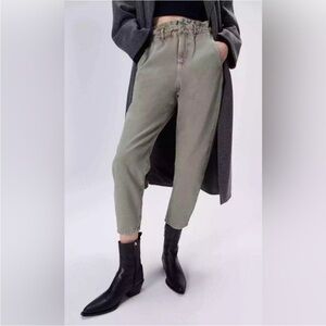 Zara High-Waisted Paperbag Baggy Jeans